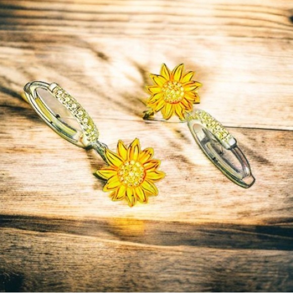 Gold Sunflower in White Zirconia Dangle Women Earrings - Picture 9 of 9